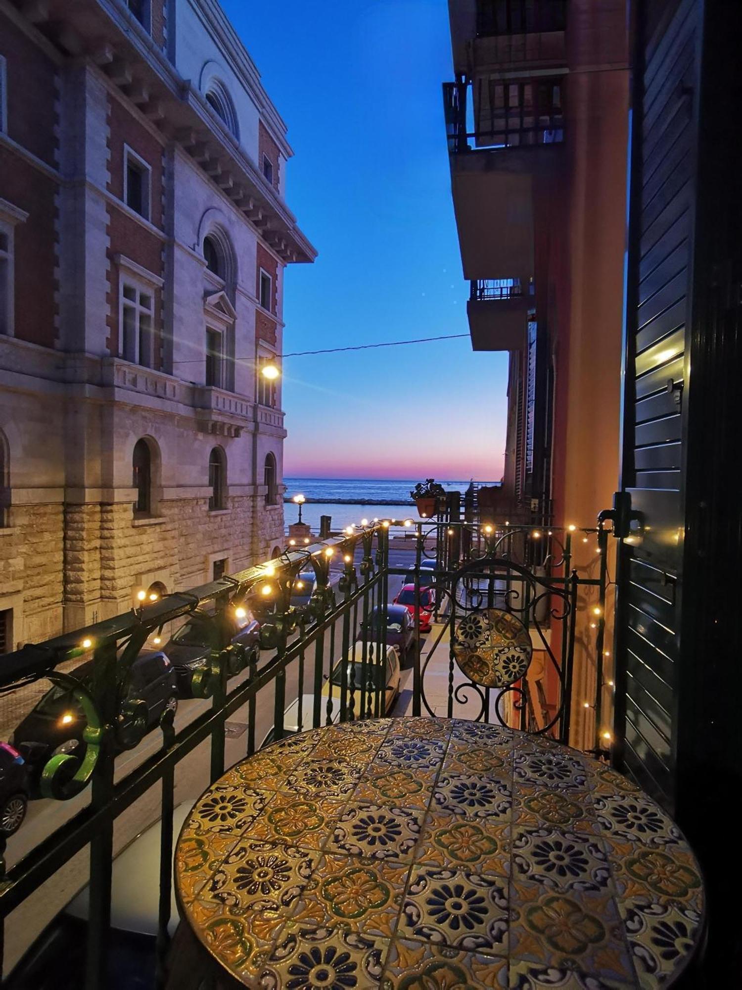Cattaro 65 - Flexible Check-In Apartments Бари Экстерьер фото